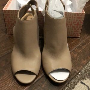 Gianni Bini booties